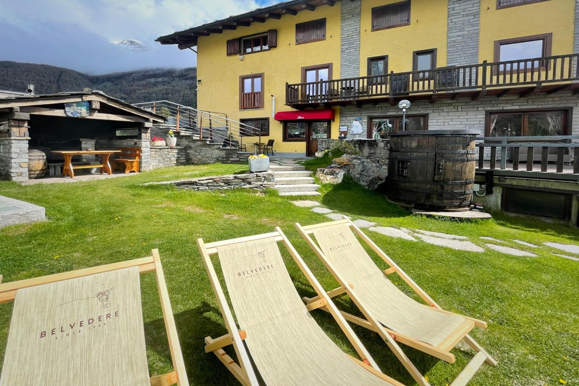 Hotel Belvedere Когне Екстериор снимка