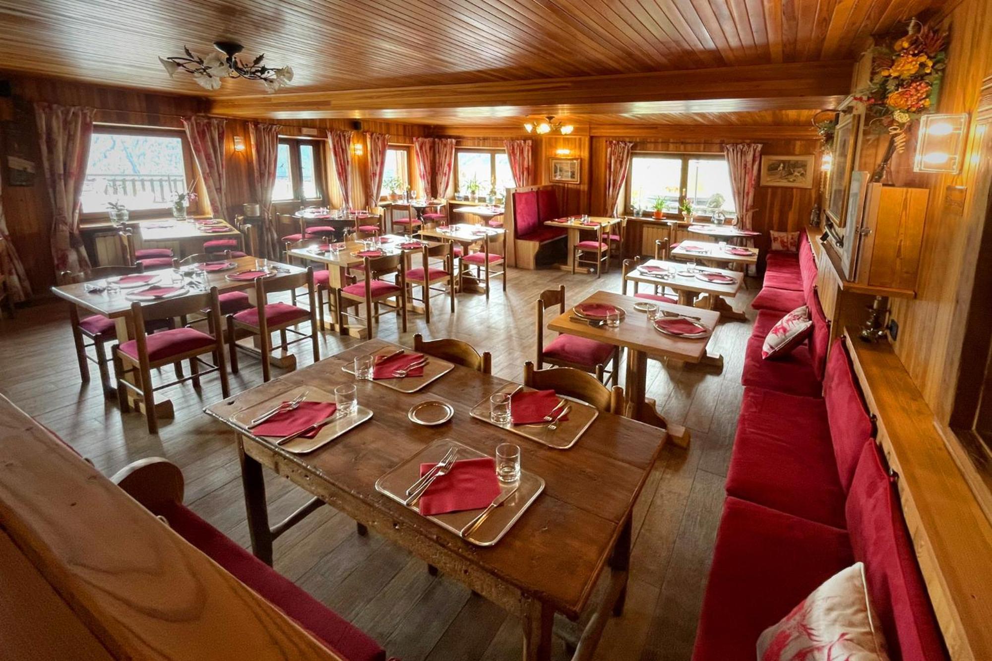 Hotel Belvedere Когне Екстериор снимка